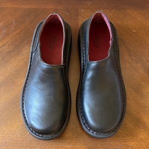 Chaco Slip On Size 5 1/2 never worn black